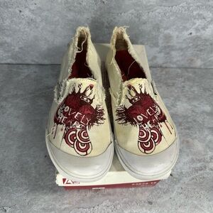 American Eagle Cream Canvas‎ Slip-On Shoes with Red Graphic Woman’s Sz 8